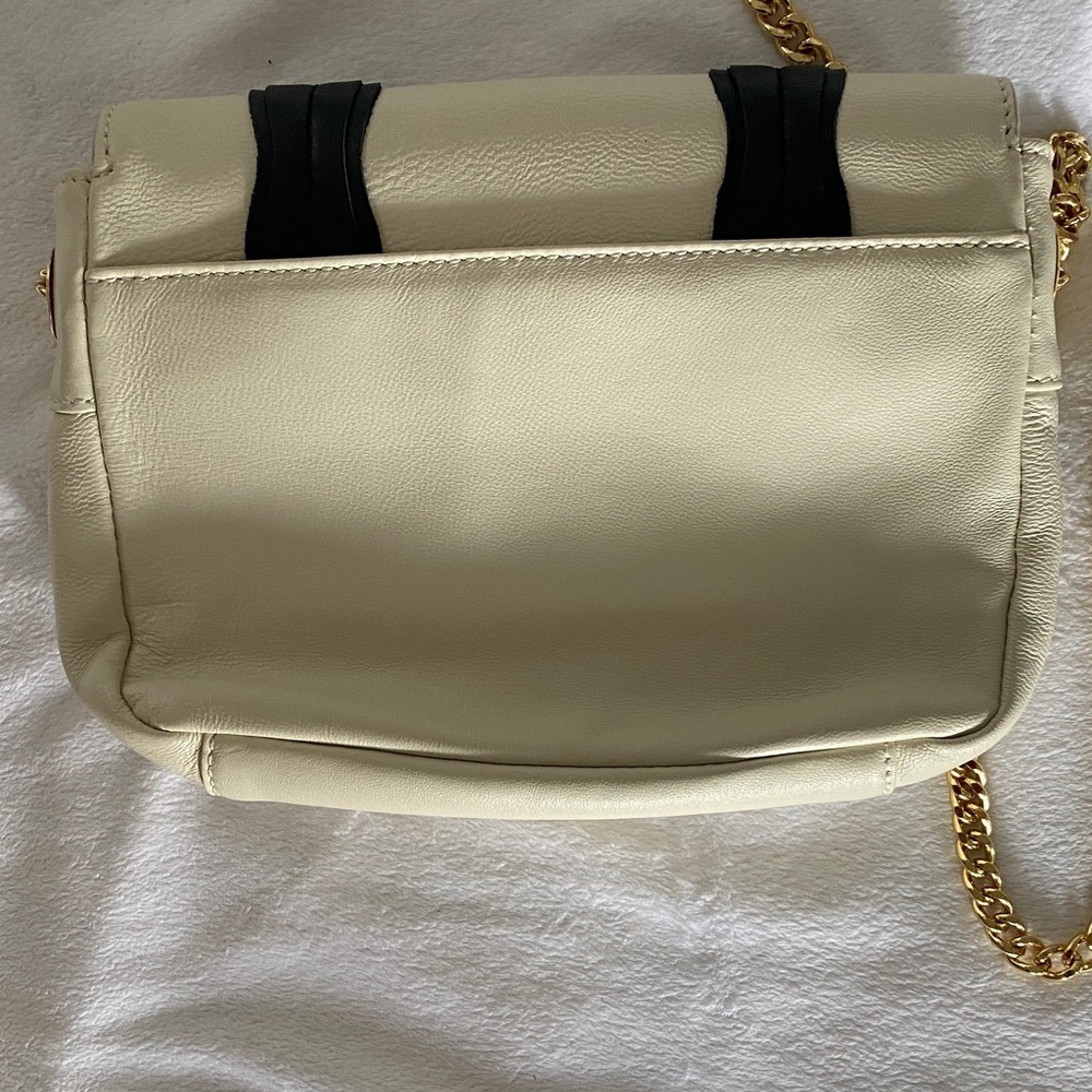 Badgley Mischka Cream and Black Crossbody Bag with Gold Chain - Picture 4 of 8